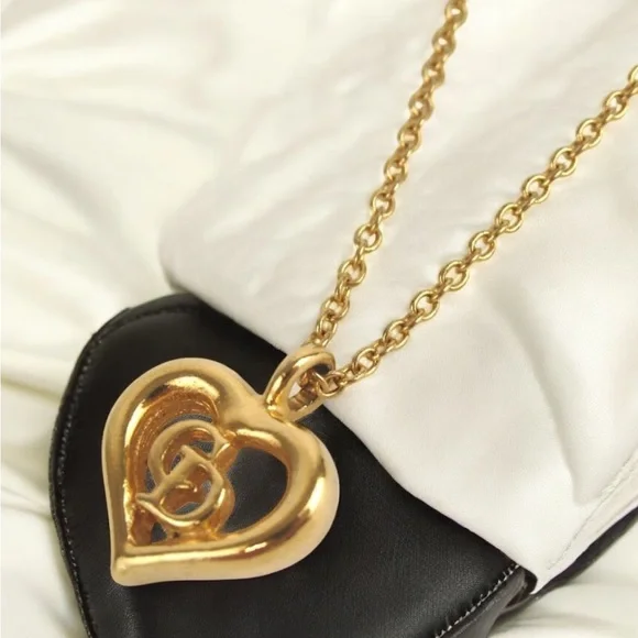 DIOR Signature Logo Heart Pendant Necklace 😍❤️ - Picture 2 of 10